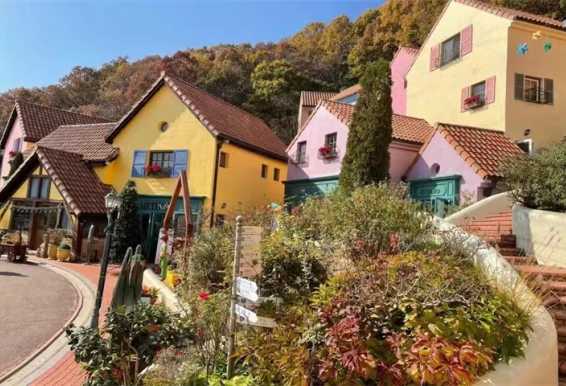 加平小法国村