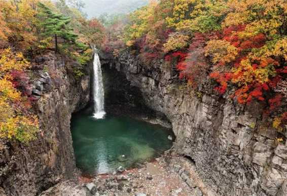 涟川郡才人瀑布公园