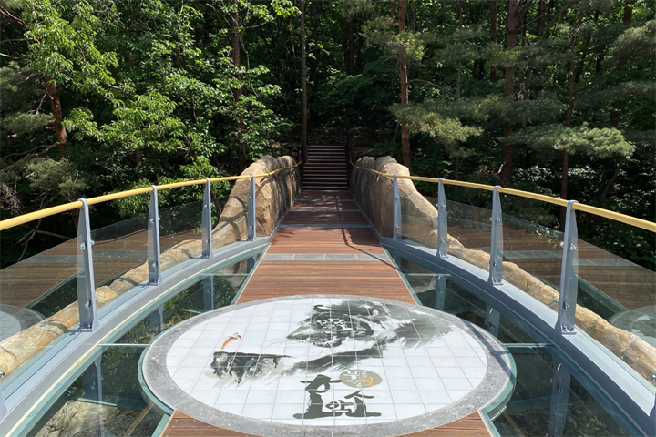 湖岩封面2 湖岩封面2