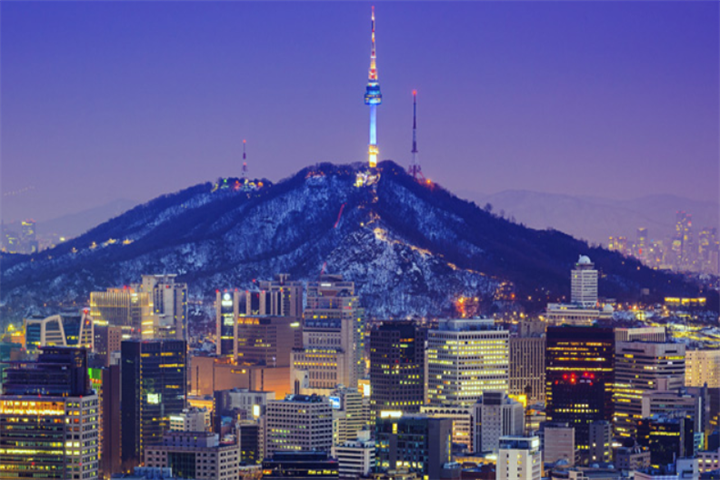 南山塔