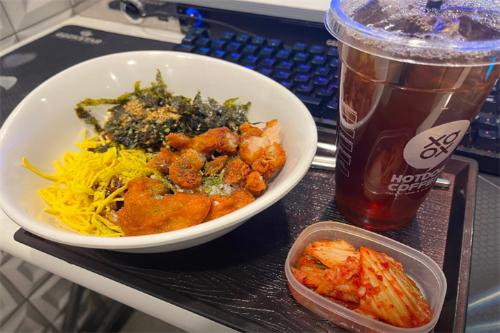 Gen.G PC CAFE4