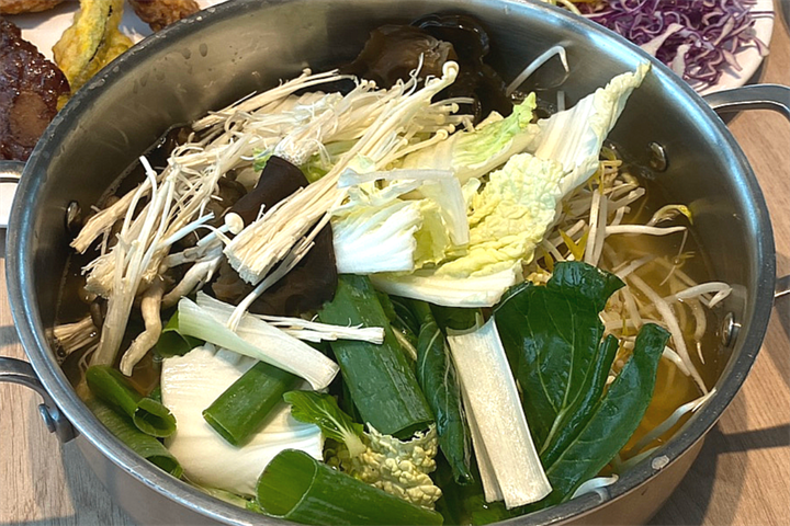 마루샤브스카이吃8