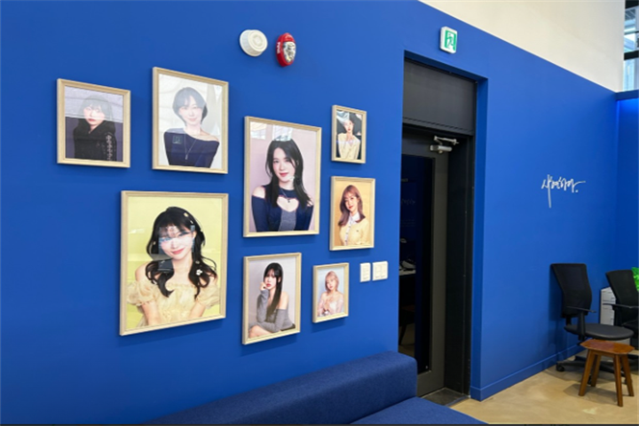 시현하다4